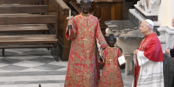 Il Papa ad Acerra, sono venuto a raccogliere le lacrime
