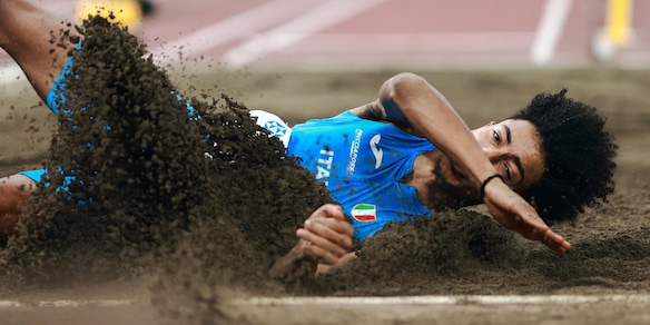 Atletica: Furlani si infortuna in Cina, esce in barella