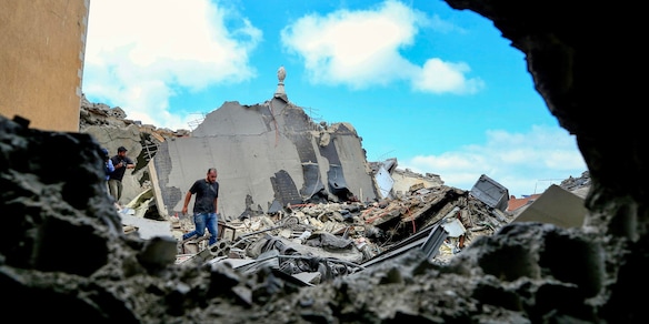 Beirut, 'bilancio dei raid israeliani sale a 10 uccisi in poche ore'