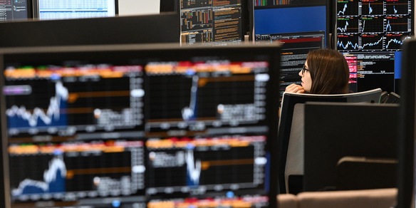Borsa: l'Europa chiude cauta e attende un accordo tra Usa e Iran