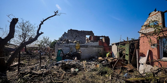 Ucraina, 3 morti e 6 feriti in raid russi sulla regione di Kharkiv