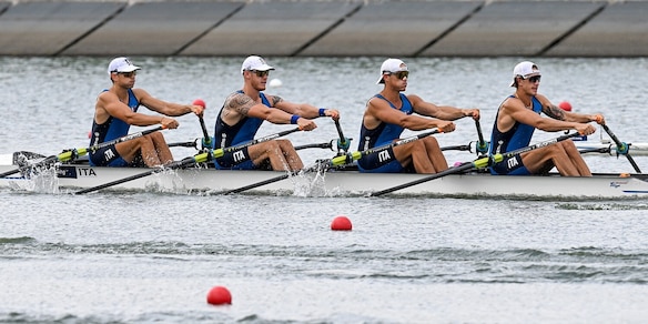 A Plovdiv scendono in acqua i canottieri azzurri