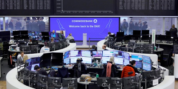 Borsa: l'Europa ai massimi nel giorno di Space X, punta sulla fine della guerra