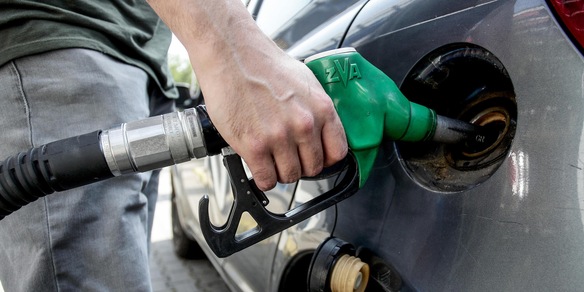 Mimit, anche il diesel torna sotto i 2 euro, a 1,998 euro al litro