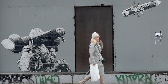 Raid russi sull'Ucraina: 5 morti a Kharkiv, 18 feriti a Kiev