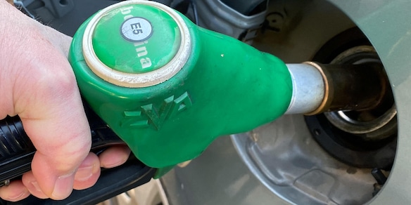 Il Brent scende sotto 80 dollari, prima volta in tre mesi