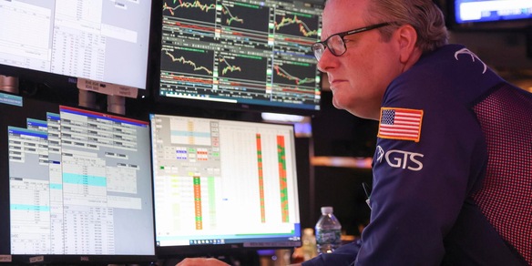 Wall Street attende la Fed, Dj +0,32%, Nasdaq +0,19%