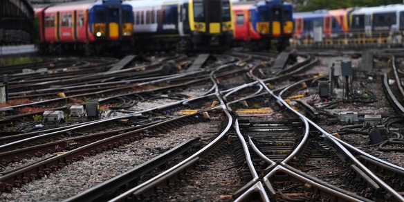 Scontro tra due treni a nord di Londra, ci sono feriti gravi