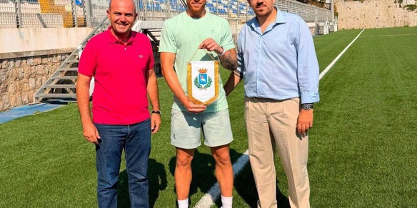 Calcio: Berkley in Sicilia, centrocampista Aston Villa si allena a Taormina