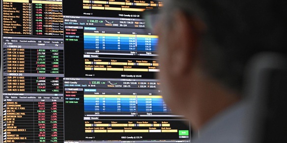 Borsa: Europa contiene il calo in chiusura, Londra -0,09%