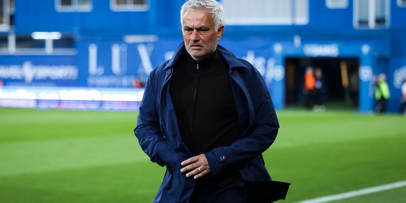 Calcio: Mourinho si presenta al Real, 'qui per aiutare e non per criticare'