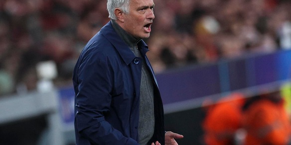 Mourinho si presenta al Real, 'sono qui per ascoltare'