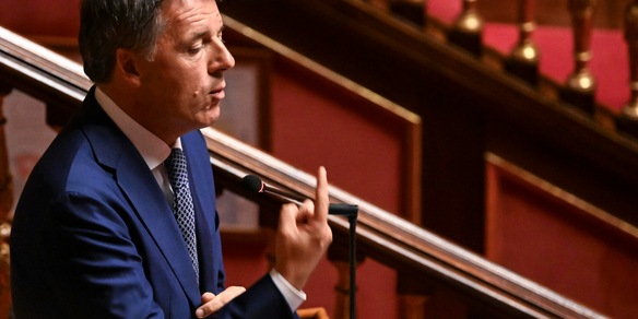 Renzi, se Vannacci va con il centrodestra perde la faccia, ma Fi il ruolo politico