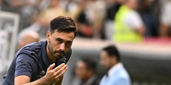 Neymar entra e Ancelotti jr fa cenno di no, ma il vice del Brasile 'frainteso'