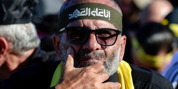Hezbollah in piazza a Beirut contro l'accordo, interviene l'esercito