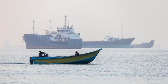 Axios, 'Iran-Usa hanno concordato di cessare attacchi e vedersi martedì'