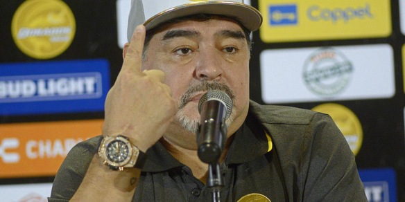 Mondiali: Maradona veggente nel 2018, "gli Usa faranno 4 tempi per le pubblicità"