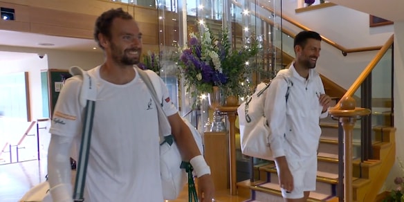 La battuta di Safiullin sul nome di Djokovic prima di entrare in campo a Wimbledon: "Sei ovunque!"