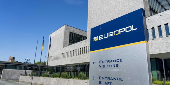 Pianificavano online gli stupri alle mogli, 57 arresti di Europol in vari Paesi