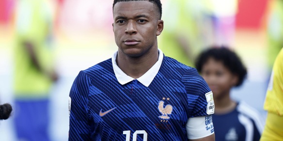 Mondiali: offese razziste da senatrice Paraguay, Mbappé replica "indegna"