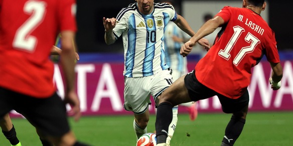 ++ Mondiali: 3-2 in rimonta all'Egitto, l'Argentina ai quarti ++