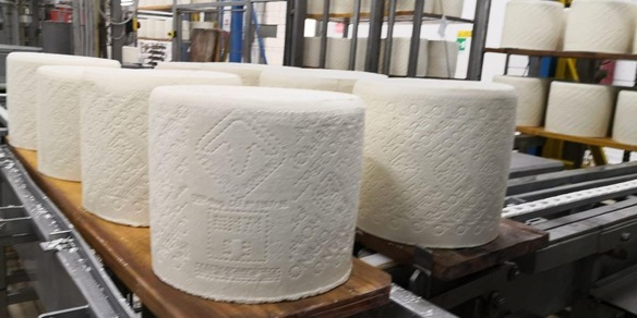Dal pecorino al vino, Ue stila elenco di prodotti da esentare dai dazi Usa