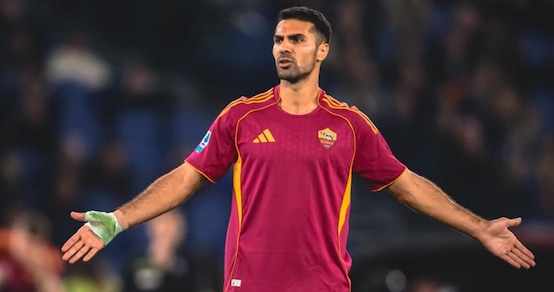 “Celik traditore”, i tifosi della Roma furiosi dopo il rinnovo sfumato e il passaggio alla Juve