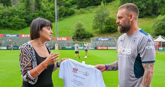 A De Rossi il premio “Costruiamo Gentilezza nello Sport”