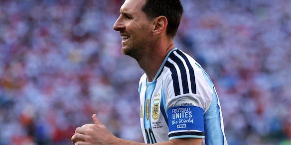Mondiali: Messi in lacrime dopo la premiazione del secondo posto