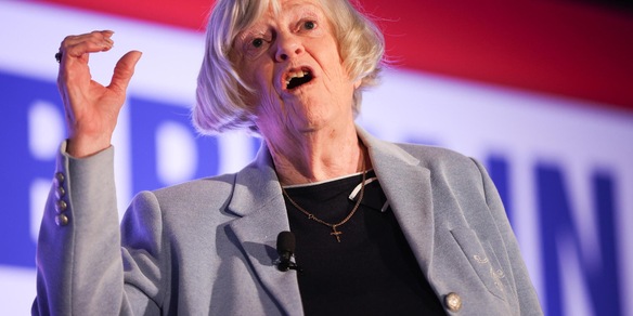 Uccisione di lady Brexit, 'massacrata con 21 colpi di martello alla testa'