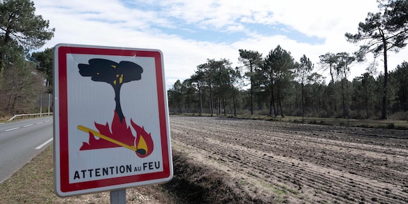 Altri evacuati per l'incendio ad Arcachon, ora sono oltre 20.000