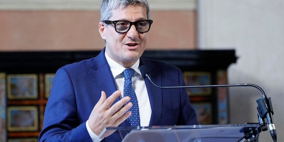 Barachini, 'al via il contributo pubblico per i giornali a scuola'