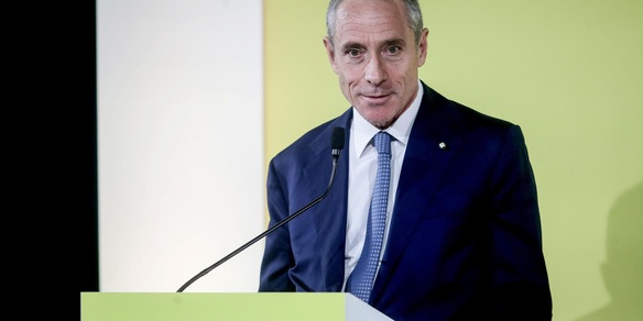 Poste, utile semestre a 1,2 miliardi, ricavi crescono a 6,8 miliardi