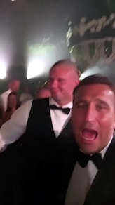 Pio e Amedeo e il coro su Haaland al matrimonio di Donnarumma: "Bella bionda..."