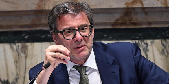 Giorgetti, scostamento apre ampi spazi, vanno usati in modo intelligente e mirato
