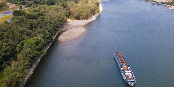 Danubio senz'acqua, evacuati 186 turisti da nave da crociera in Bulgaria