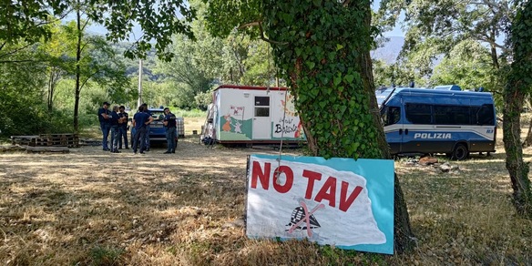 Il prefetto di Torino vieta il campeggio a Susa e a Bussoleno