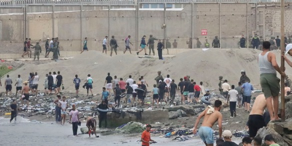 Presidente Ceuta, 'si stima siano entrate 60.000 persone in ultime ore