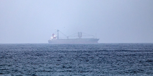 Ukmto, 'petroliera colpita all'ingresso dello Stretto di Hormutz'