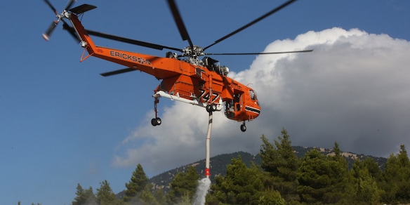 Due elicotteri antincendio si sono scontrati in Grecia