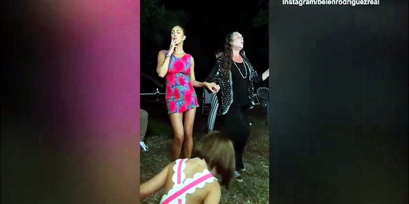 Belen balla, ma sui social scoppia la polemica. Cosa è successo?