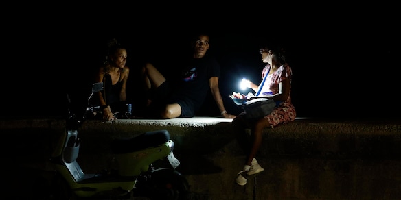 Blackout a Cuba, ambasciata Usa emette un'allerta e sconsiglia i viaggi