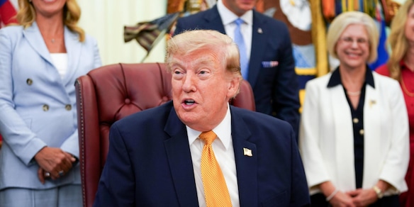 Sondaggio Reuters/Ipsos, 'la popolarità di Trump continua a calare'
