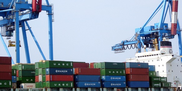 A giugno l'export sale dell'1,6%, +9,8% su base annua