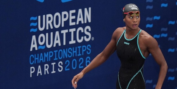 Staffetta femminile nuoto, per Sara Curtis niente stile libero: schierata nel dorso e piazza il record italiano
