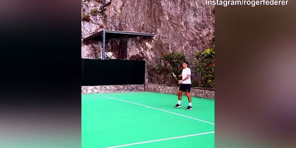 Tennis, incredibile: Federer torna in campo