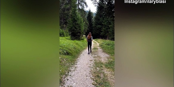 Ilary Blasi, passeggiata in montagna