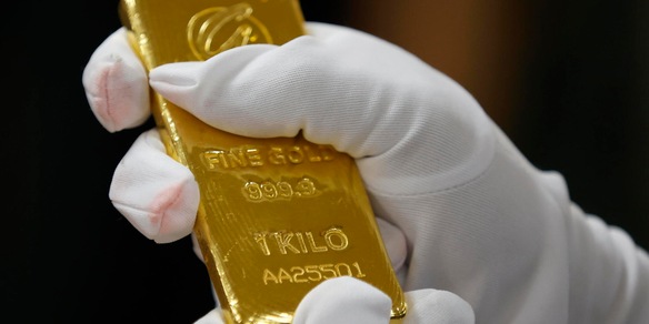 Oro in lieve rialzo in avvio, spot a 4.632,83 dollari l'oncia