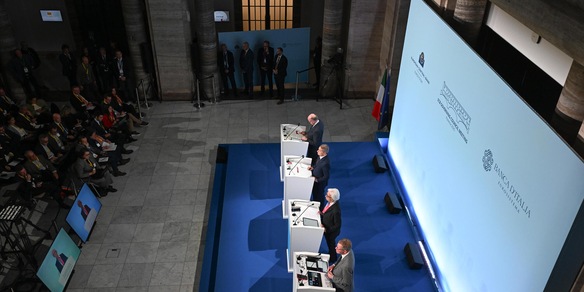 Rehn (Bce), 'comprensibili le attese di un rialzo dei tassi a settembre'