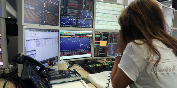 Lo spread tra Btp e Bund chiude in calo a 81,6 punti base